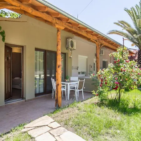 Oasis Deluxe Apartman Pefkári