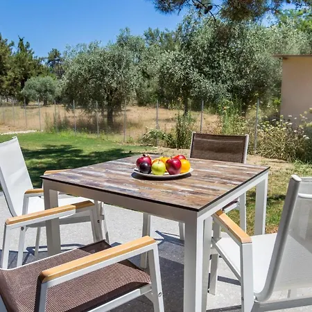 Oasis Deluxe Apartman Pefkári