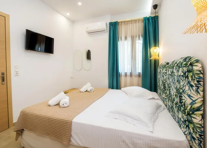 Oasis Deluxe Pefkari